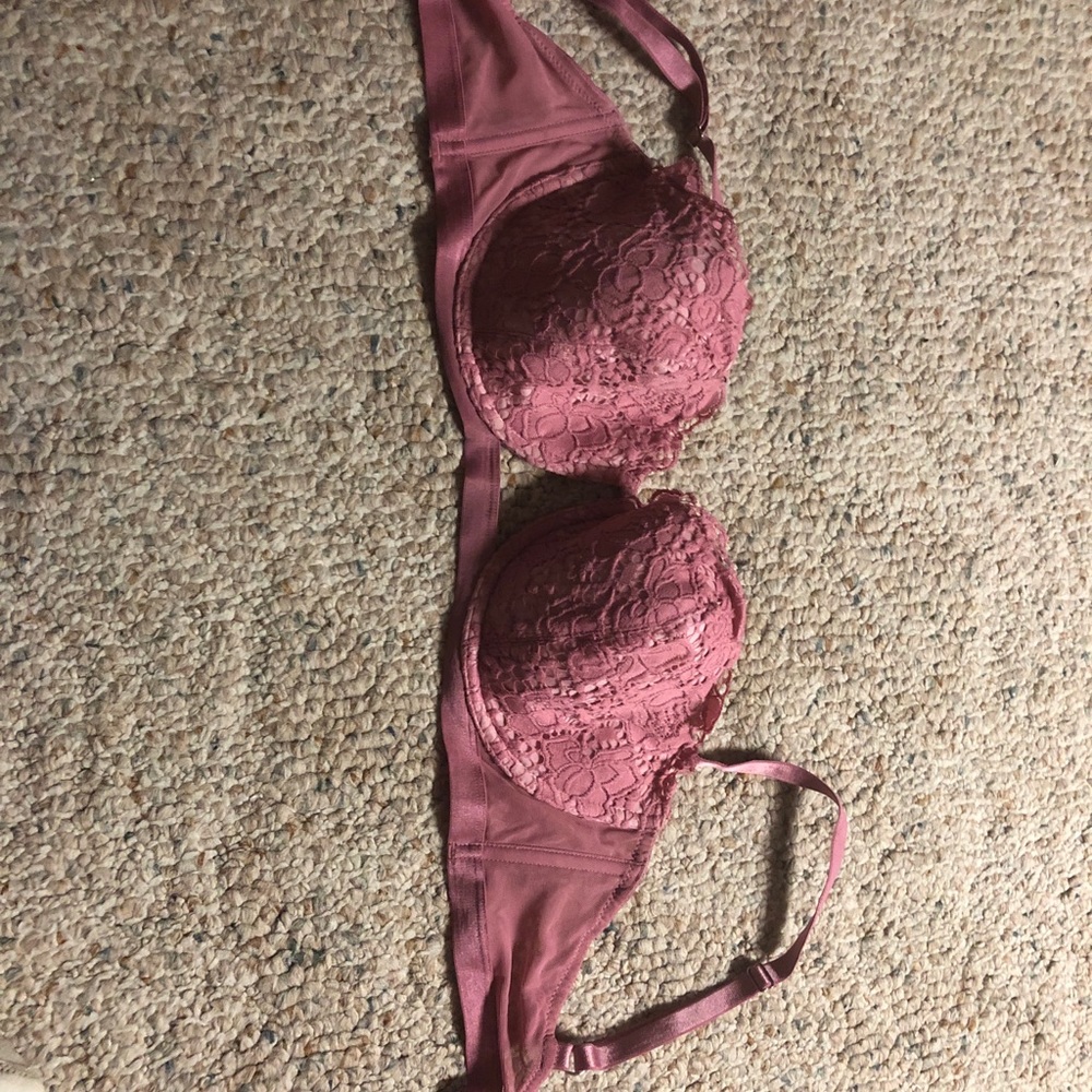 Victoria secret 34 DD bra